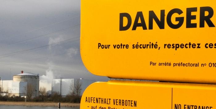 France to close nuclear power plant after German and Swiss criticism